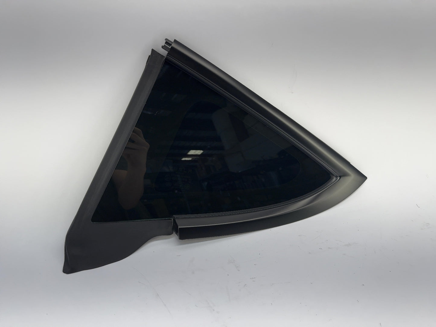 2024 Tesla Model 3 Highland Left Quarter Glass 1915483-01-C