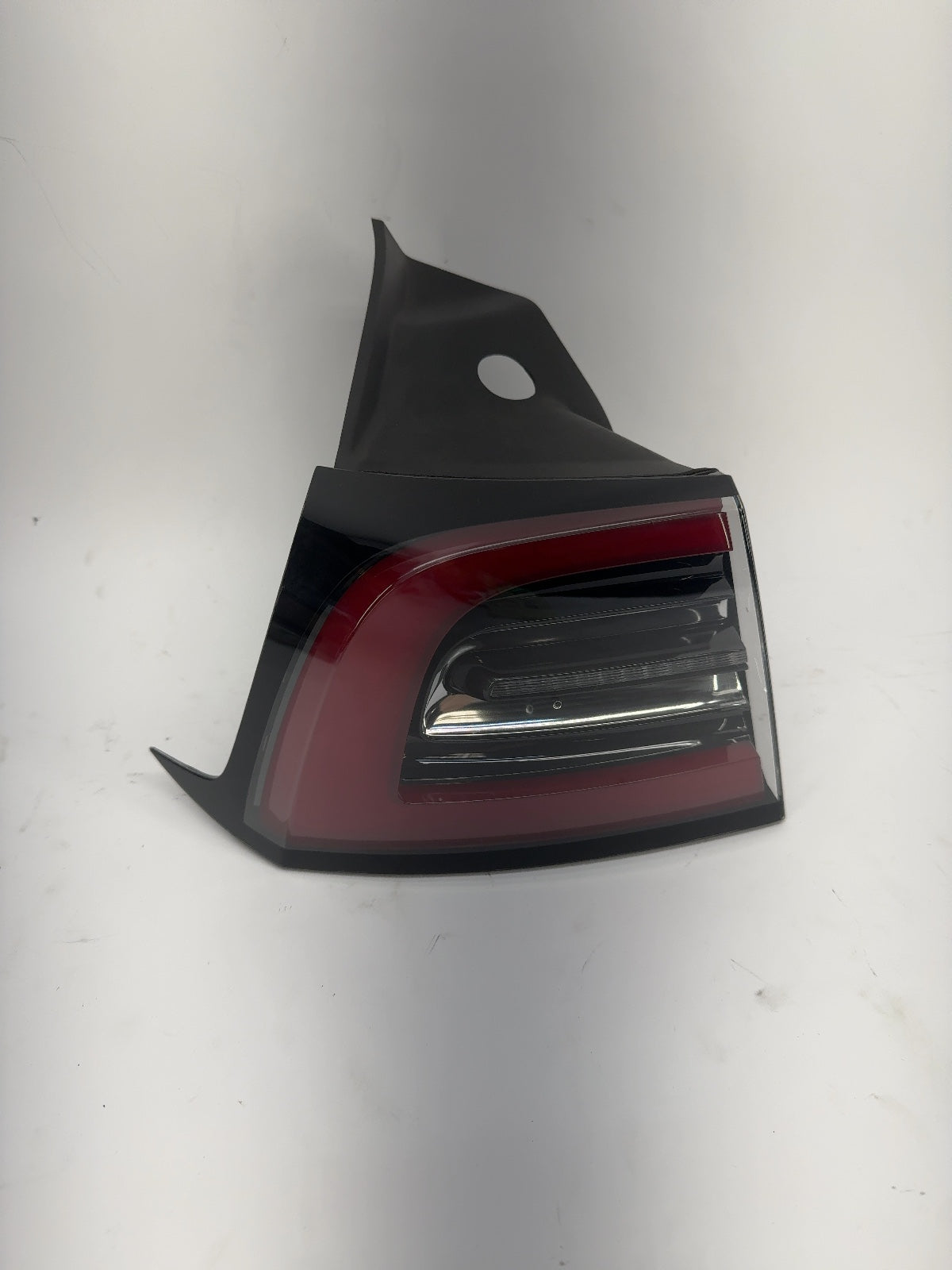 2021-2023 Tesla Model 3 Tail Lamp Rear Bodyside Left 1077397-00-H