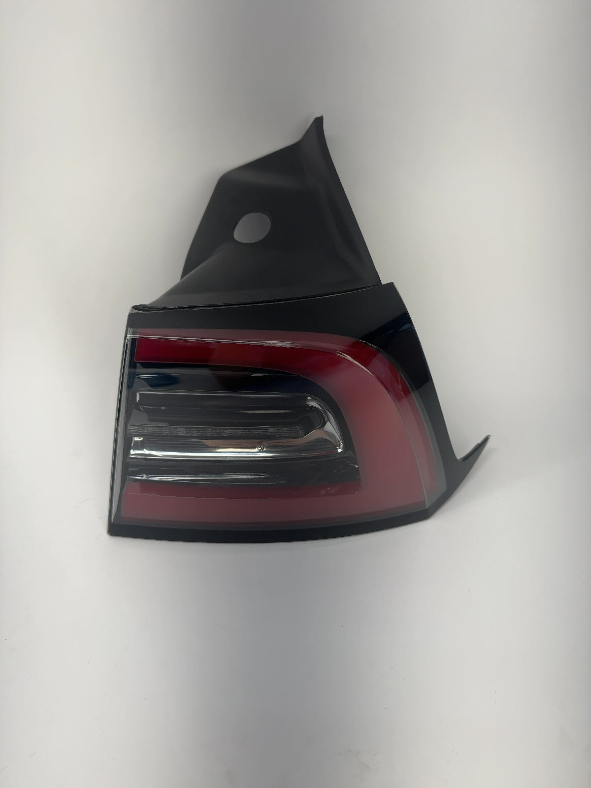 2021-2023 Tesla Model 3 Tail Lamp Rear Bodyside Right 1077398-00-H
