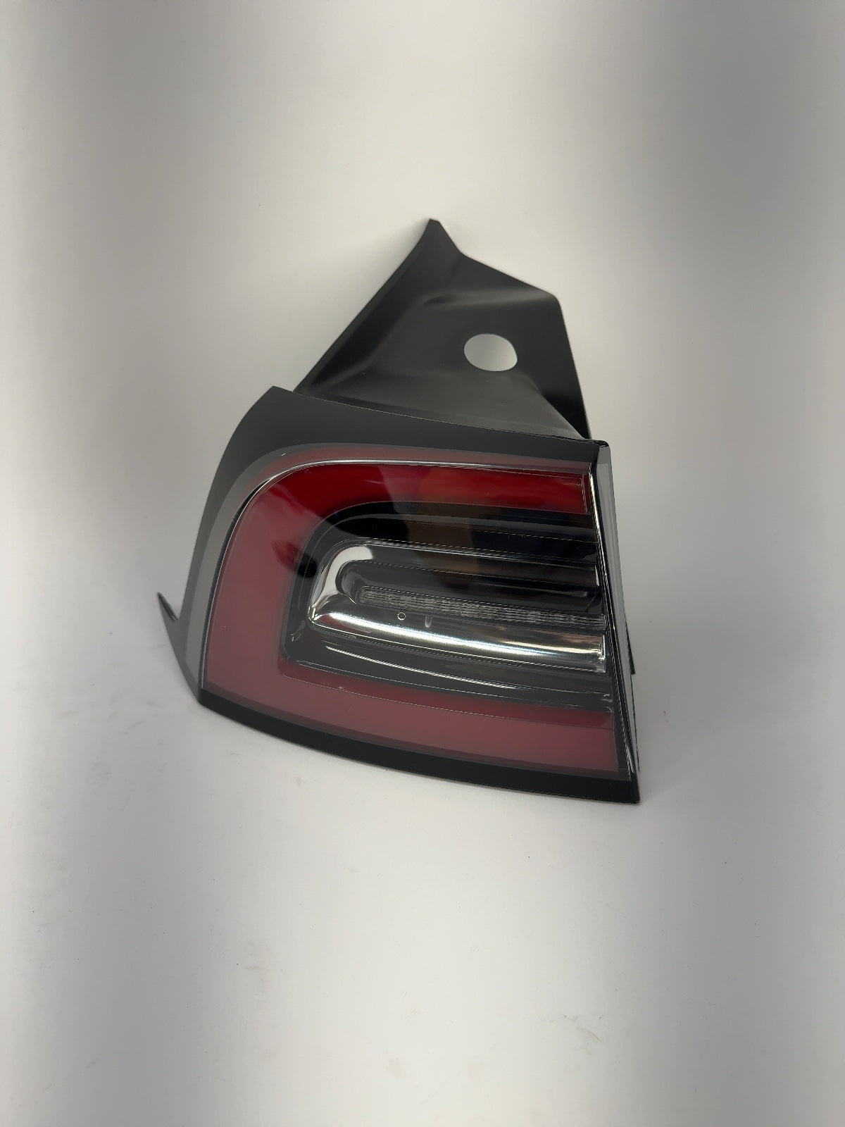 2021-2023 Tesla Model 3 Tail Lamp Rear Bodyside Left 1077397-00-H