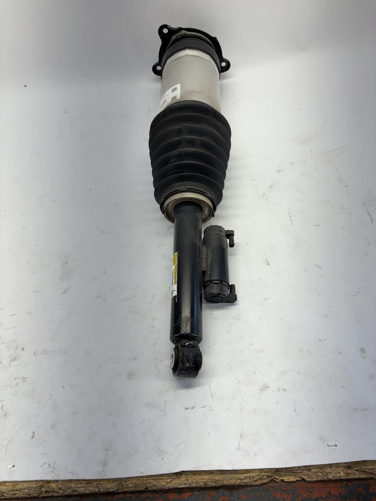 2019 Tesla Model S Rear Air Spring Module Right 1066466-00-C