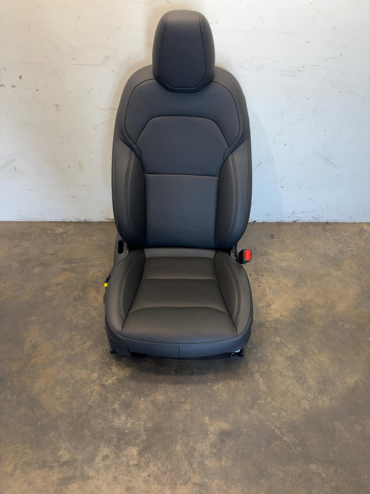 2026 Tesla Model 3 Highland Front Right Seat Assembly 2700990-00-A