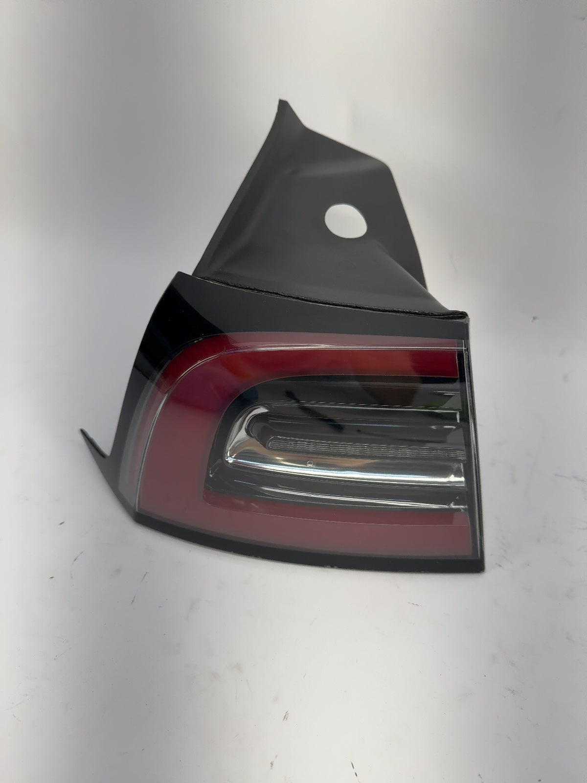 2021-2023 Tesla Model 3 Tail Lamp Rear Bodyside Left 1077397-00-H