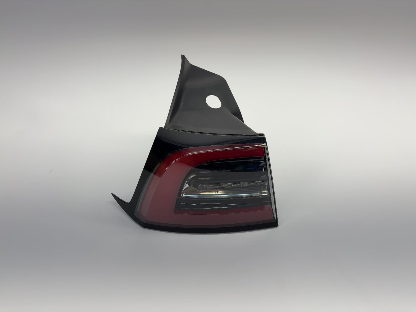 2021-2023 Tesla Model 3 Tail Lamp Rear Bodyside Left 1077397-00-H