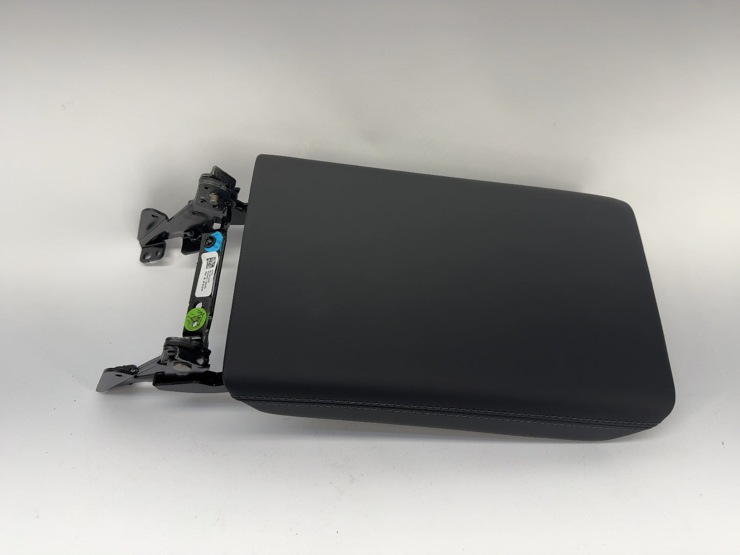 2025-2026 Tesla Model 3 Highland Center Console Armrest 1714422-24-G