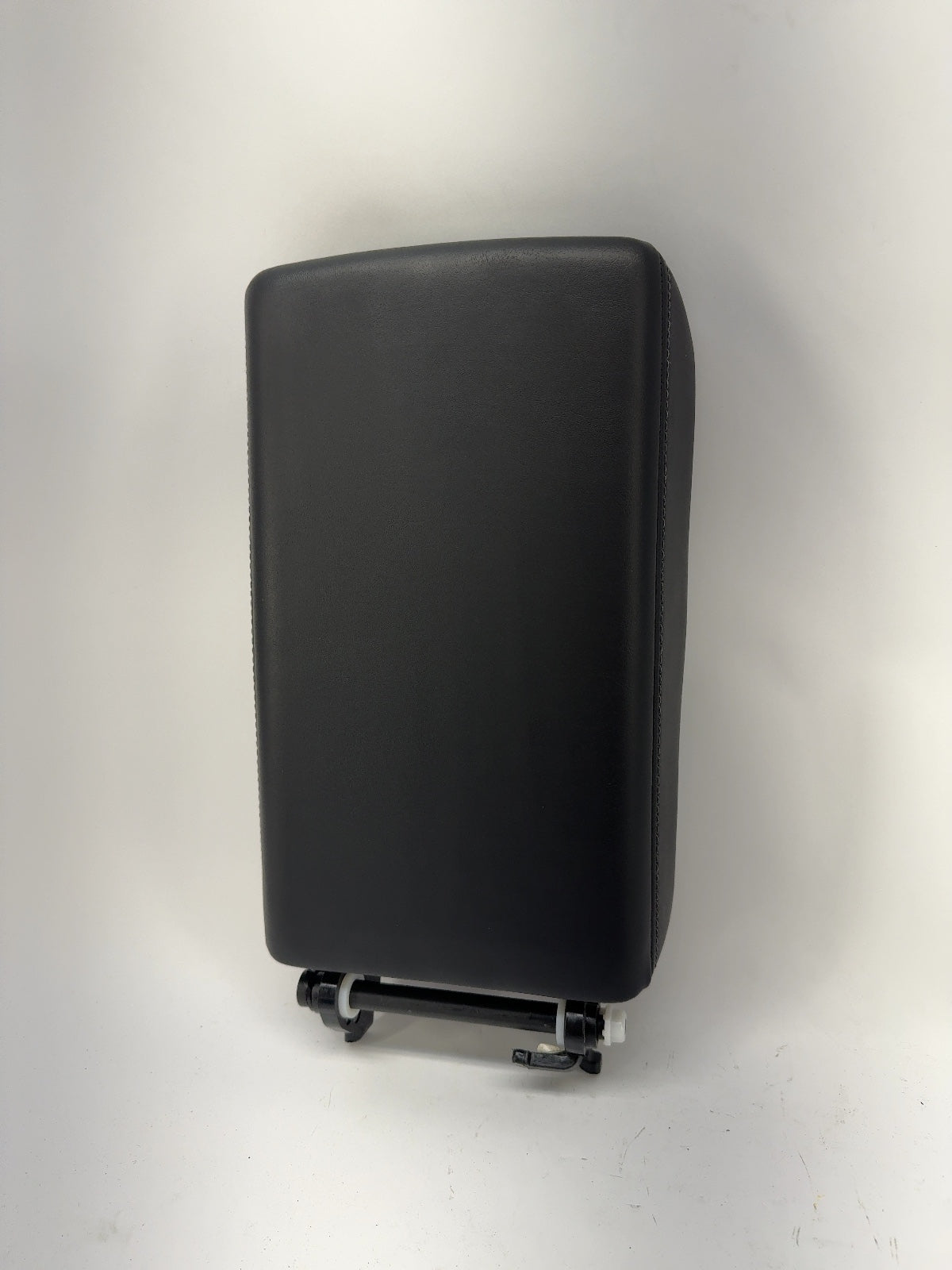 2021 Tesla Model Y Console Armrest 1087940-00-D