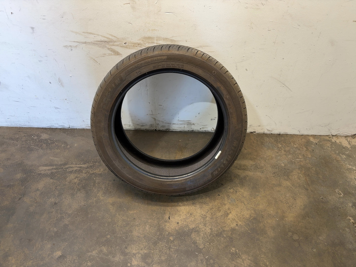 2024-2026 Tesla Model 3 Highland Michelin- Primacy A/s 235/45r18 Tire 1344246-00-A