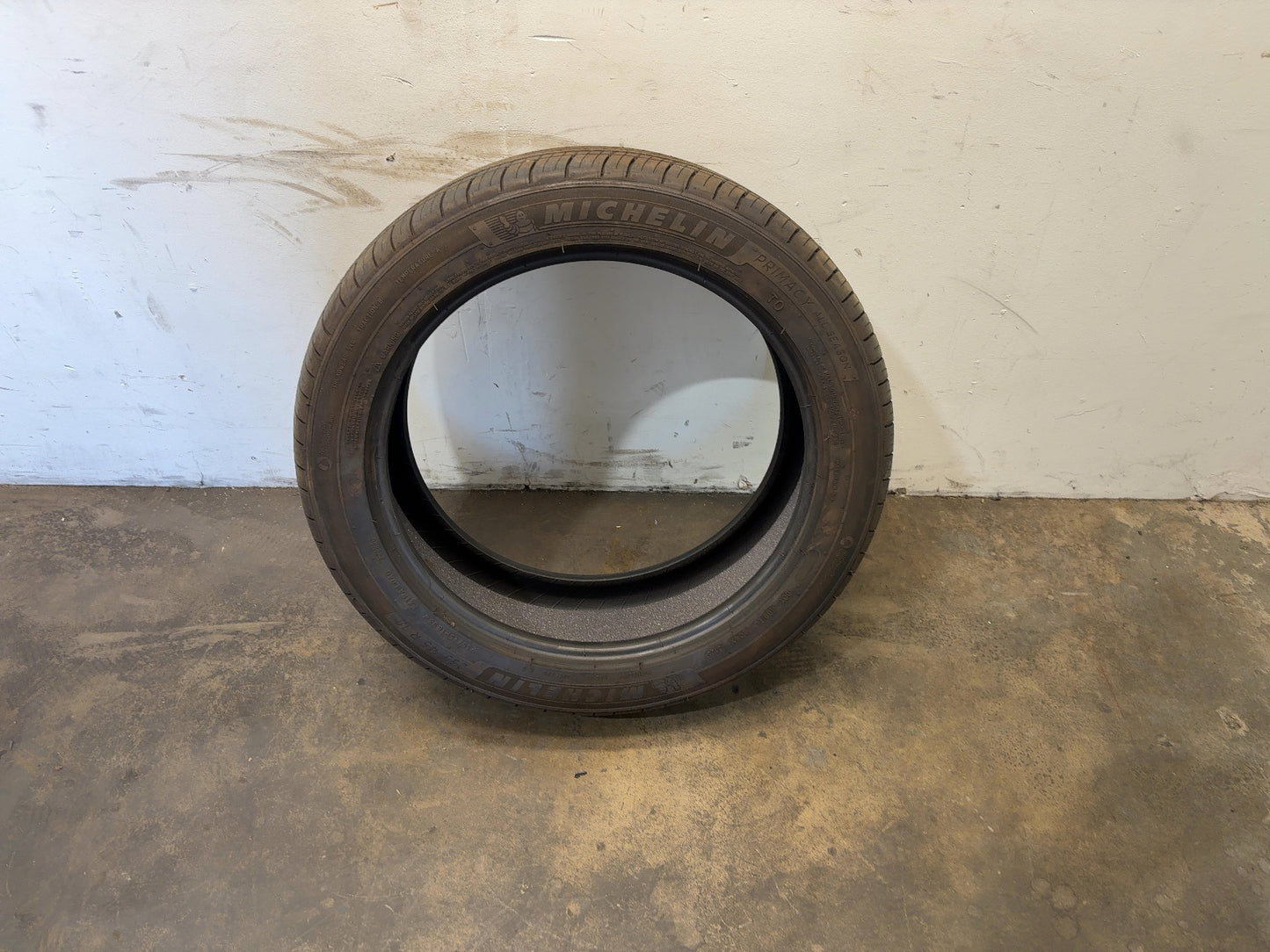 2024-2026 Tesla Model 3 Highland Michelin- Primacy A/s 235/45r18 Tire 1344246-00-A