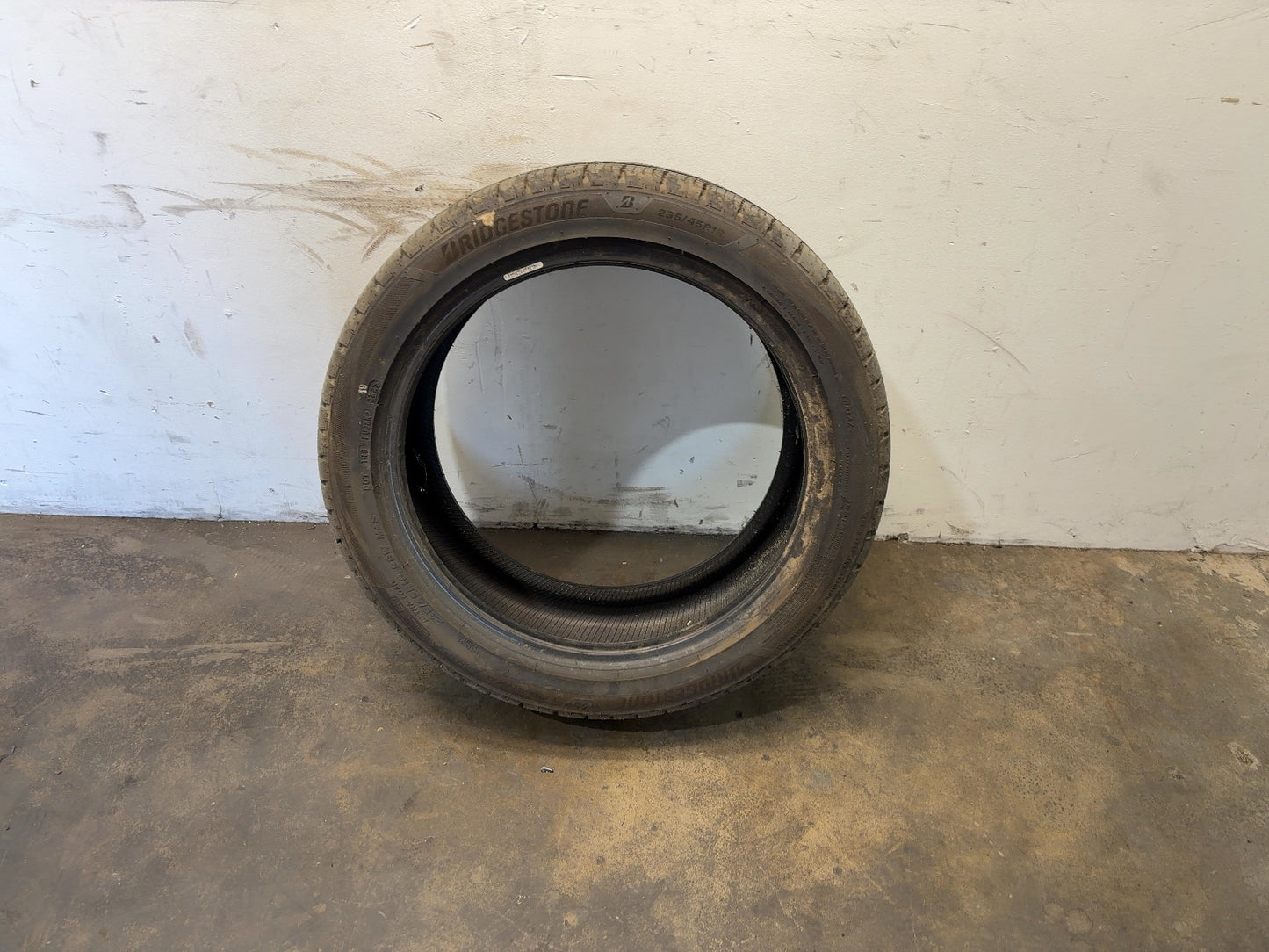 2023 Tesla Model 3 Bridgestone Turanza S1 As 235/45r18 Tire 1044255-11-B