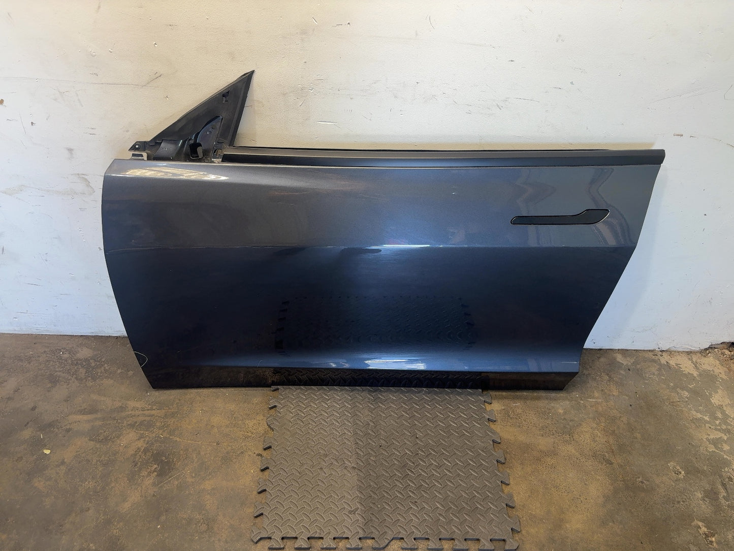 2018-2023 Tesla Model 3 Front Left Door Shell 1081421-E0-C
