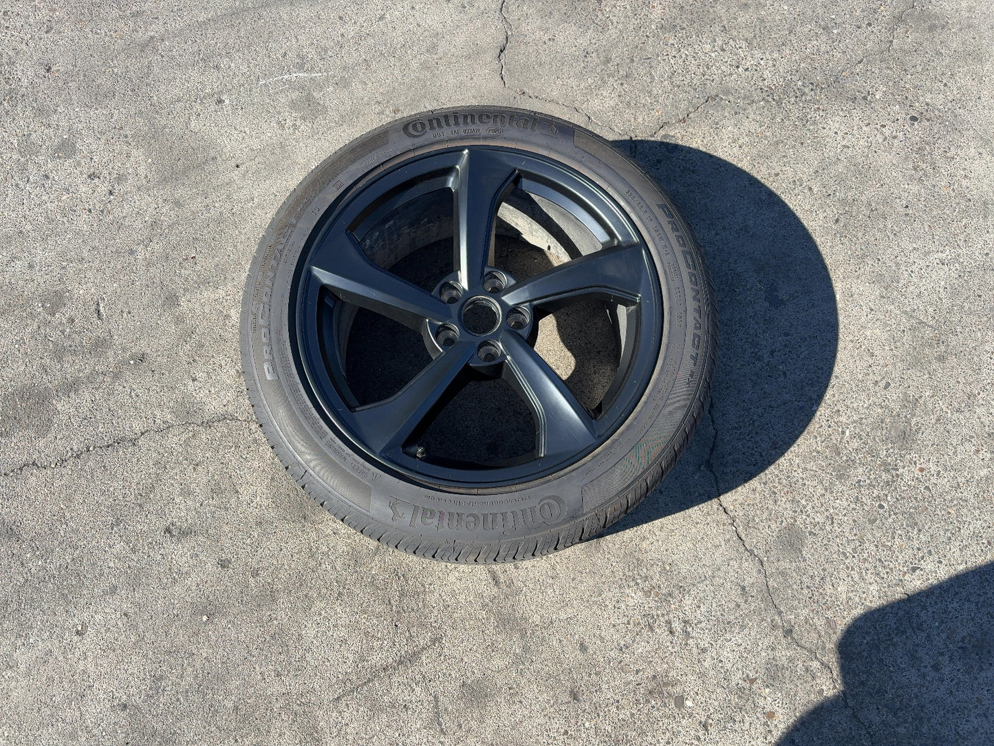 2025 Tesla Model Y Juniper Continental - Pro Contact Rx A/s 255/45/r19 Wheel 1188213-00-B