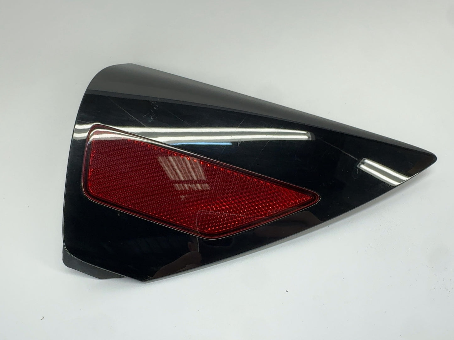 2021-2022 Tesla Model 3 Right Quarter Reflector 1518783-00-A