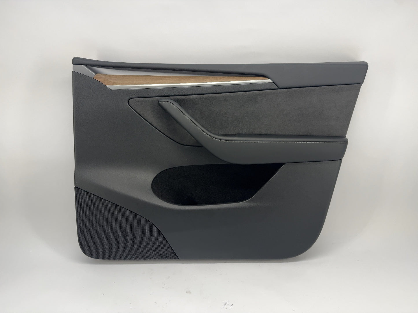 2023-2025 Tesla Model Y Front Right Door Panel 1997295-00-E