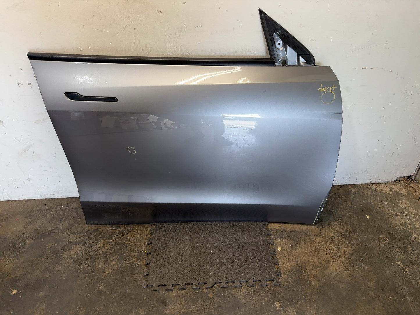 2020-2025 Tesla Model Y Front Right Door Shell 1501462-E0-A