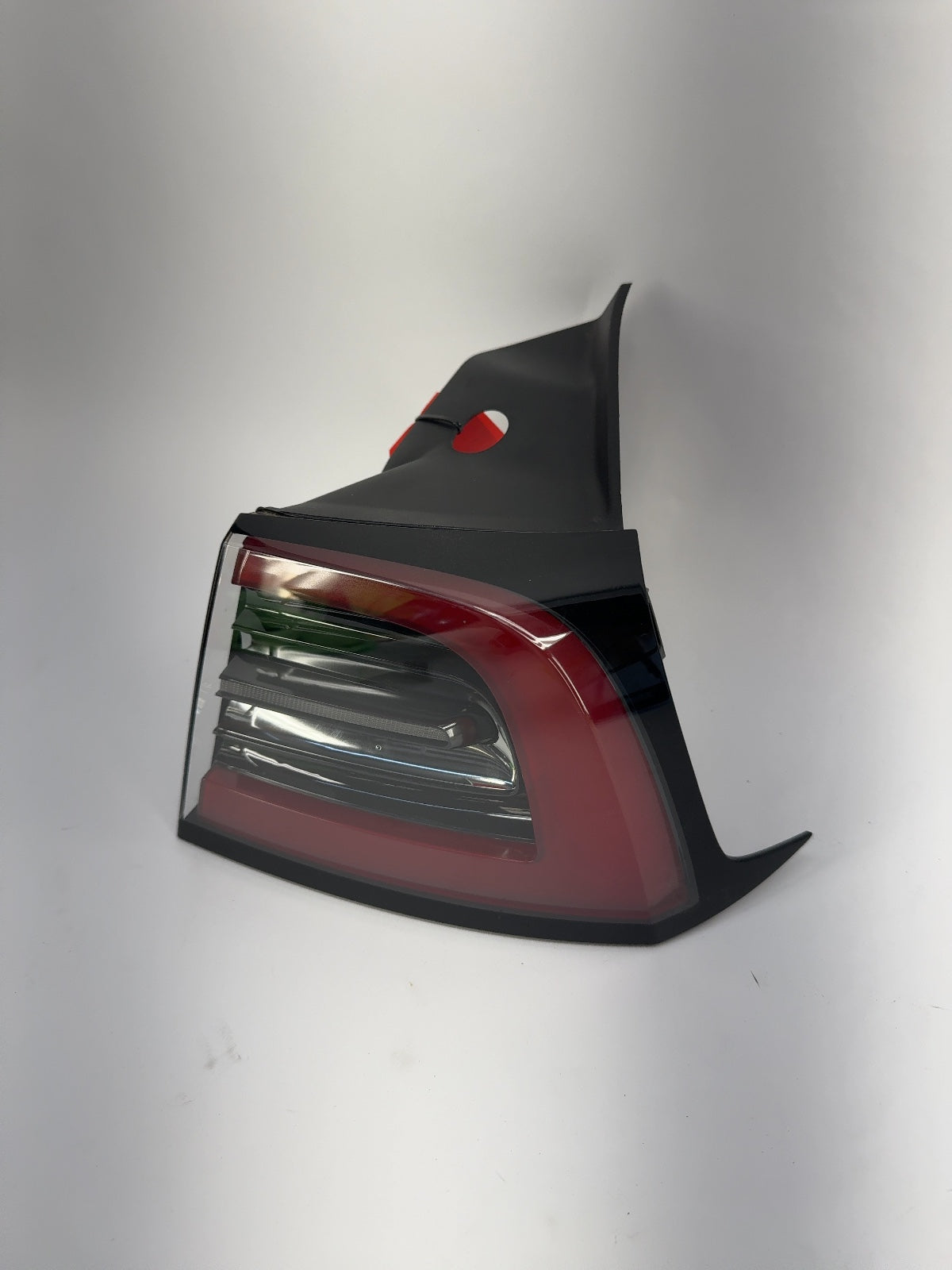 2021-2025 Tesla Model Y Right Tail Lamp Quarter Mounted Global 1502087-00-D