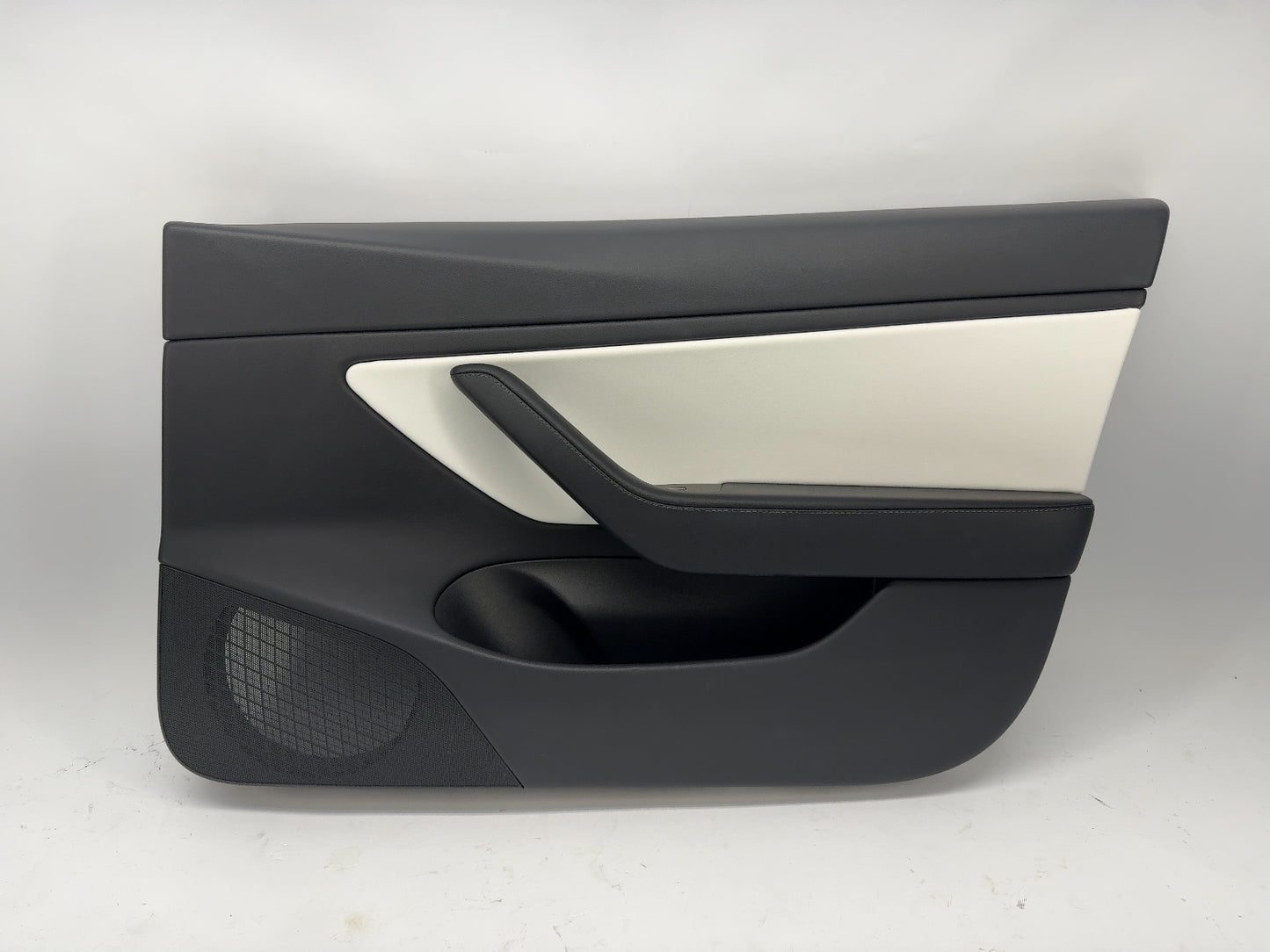 2021 Tesla Model 3 Front Right Door Panel White Trim 1090411-04-M