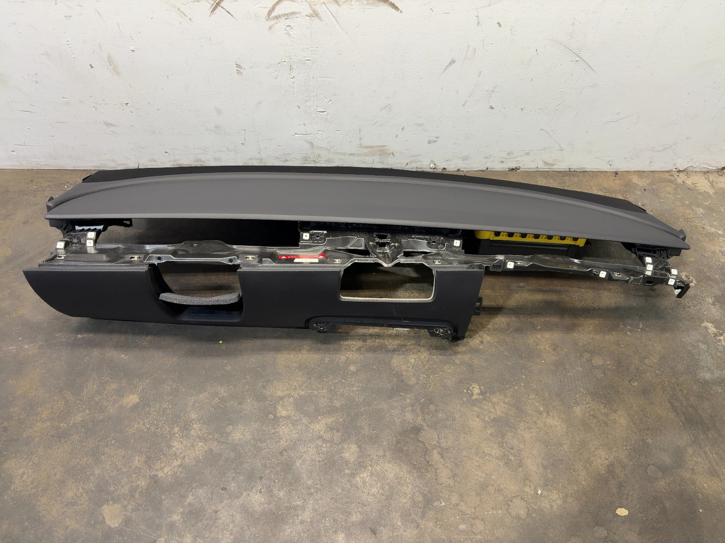 2020-2025 Tesla Model 3 Dash Panel With Airbag 1077823-00-G