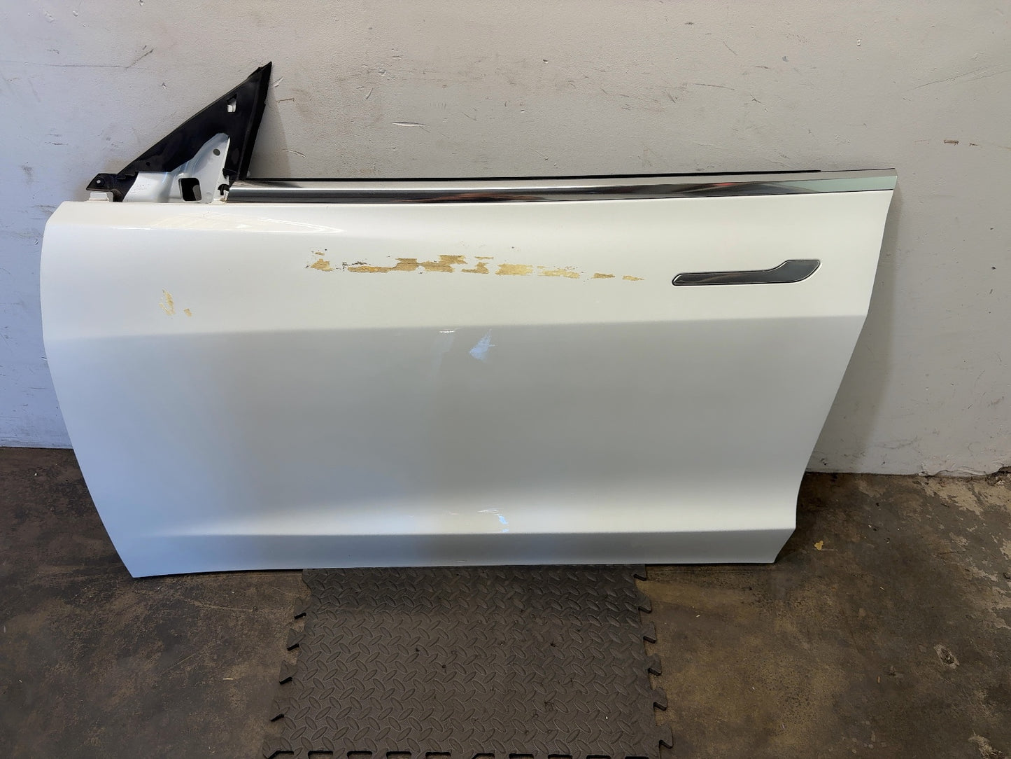 2018-2023 Tesla Model 3 Front Left Door Shell 1081421-E0-C