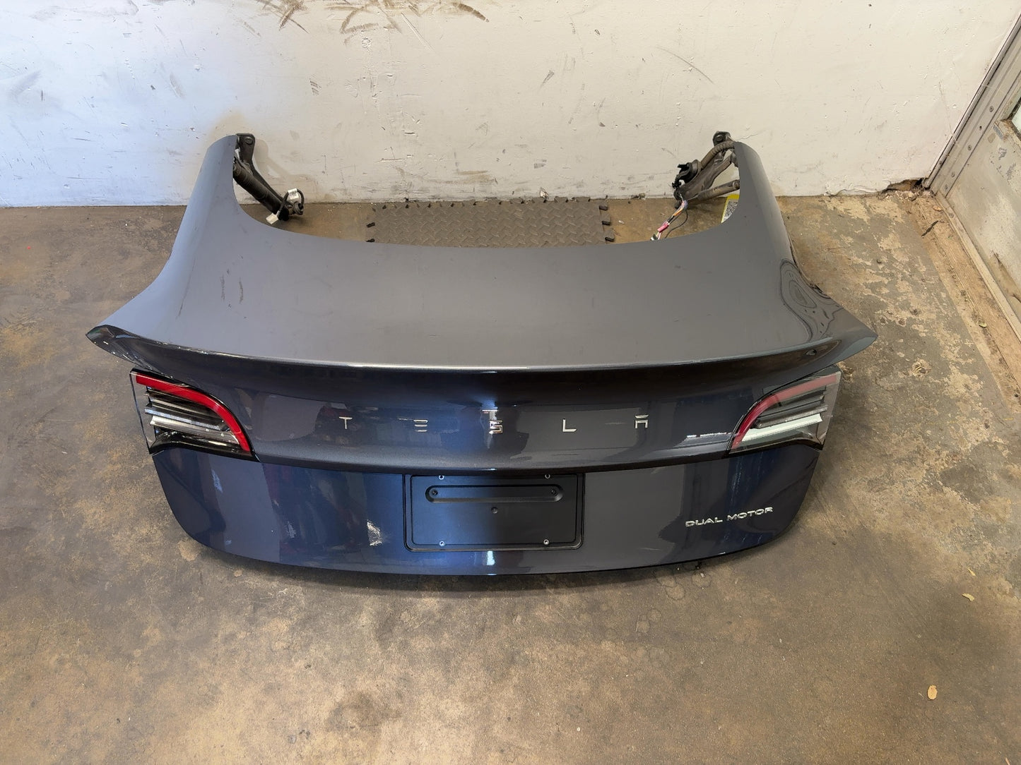 2021-2023 Tesla Model 3 Trunk Lid Assembly 1601460-E0-A