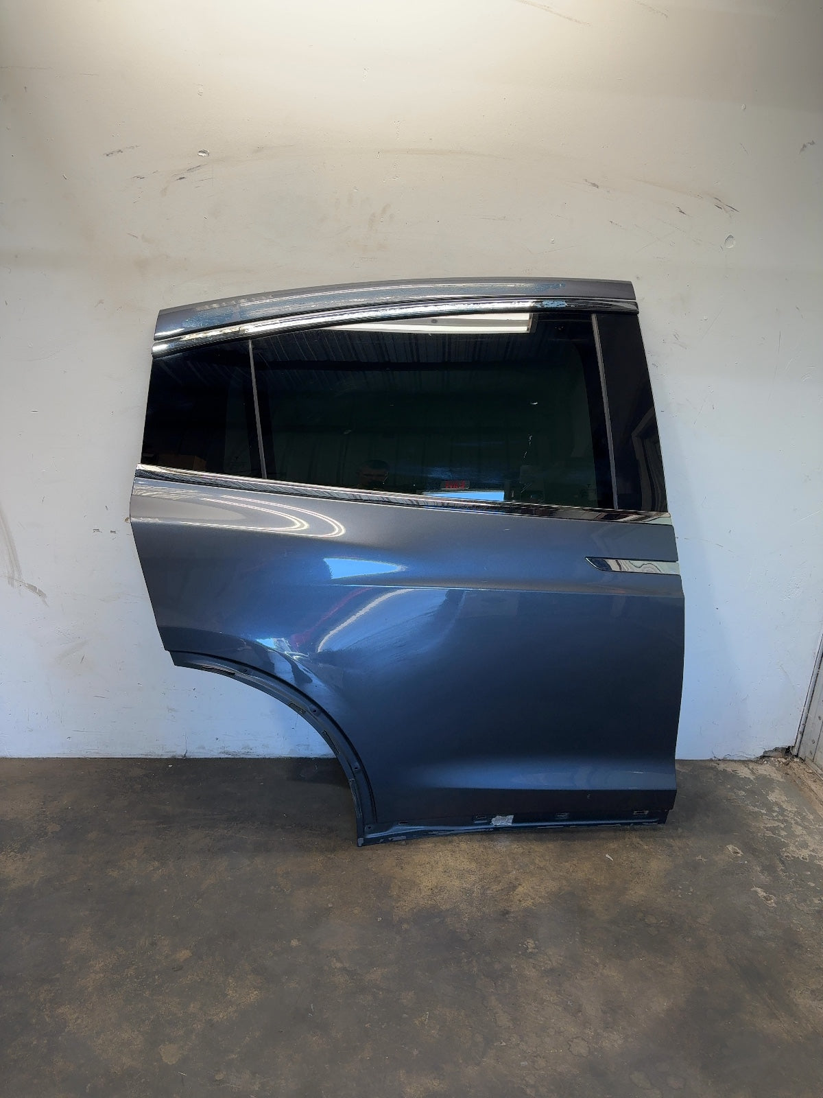2018-2020 Tesla Model X Falcon Door Lower Right 1028791-E0-K