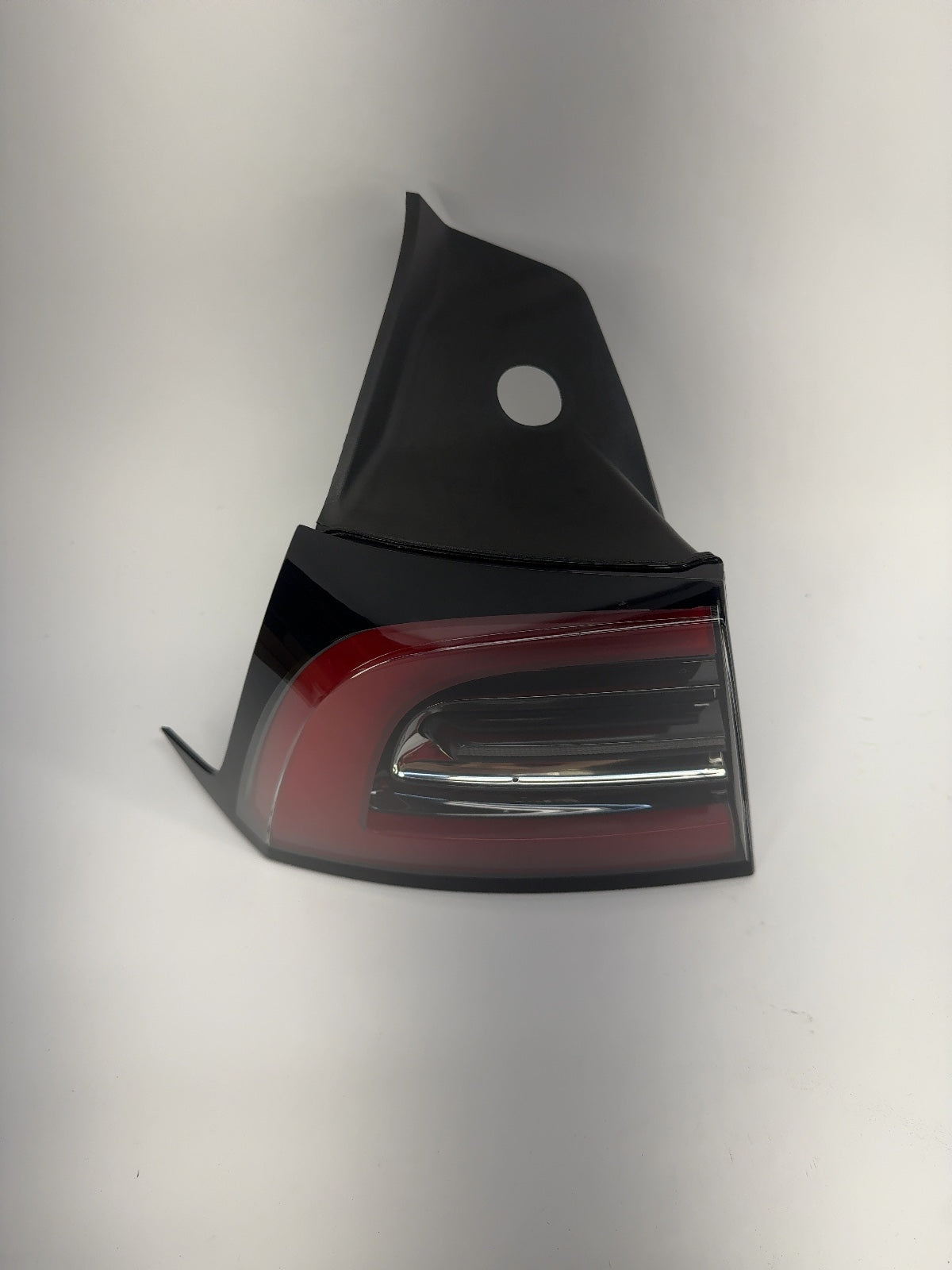 2021-2025 Tesla Model 3 Left Tail Lamp Quarter Mounted Global 1502086-00-D