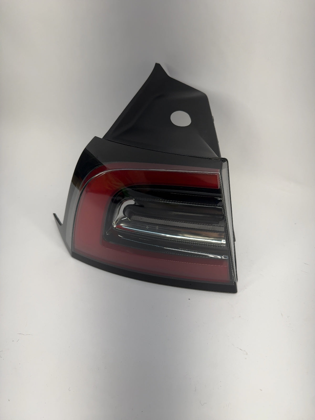 2021-2025 Tesla Model 3 Left Tail Lamp Quarter Mounted Global 1502086-00-D