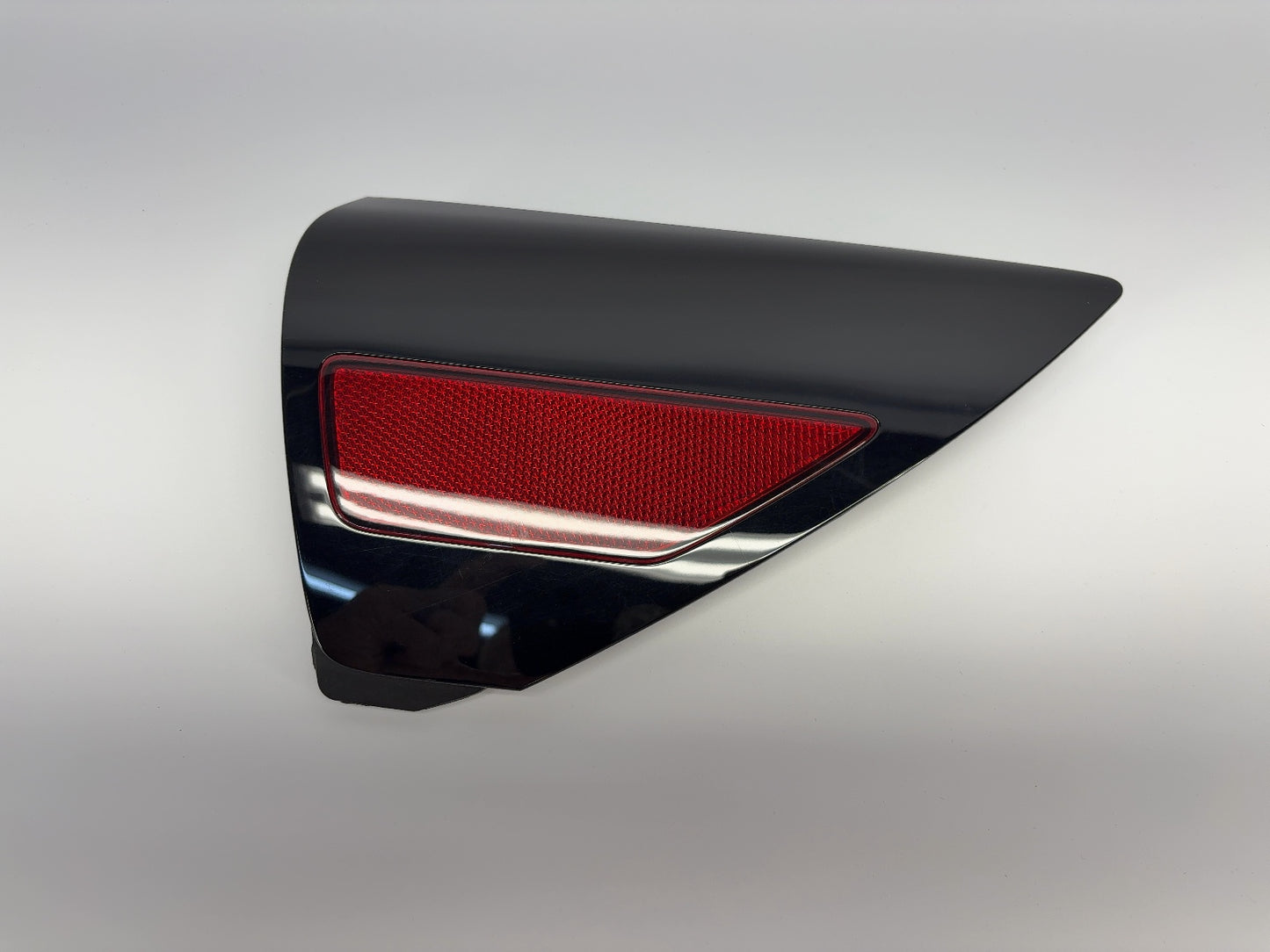 2021-2023 Tesla Model 3 Right Quarter Reflector 1518783-00-B