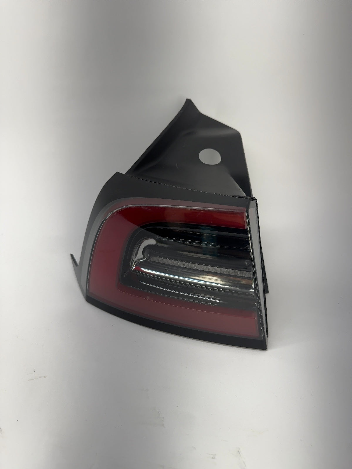 2021-2025 Tesla Model 3 Right Tail Lamp Quarter Mounted Global 1502087-00-D