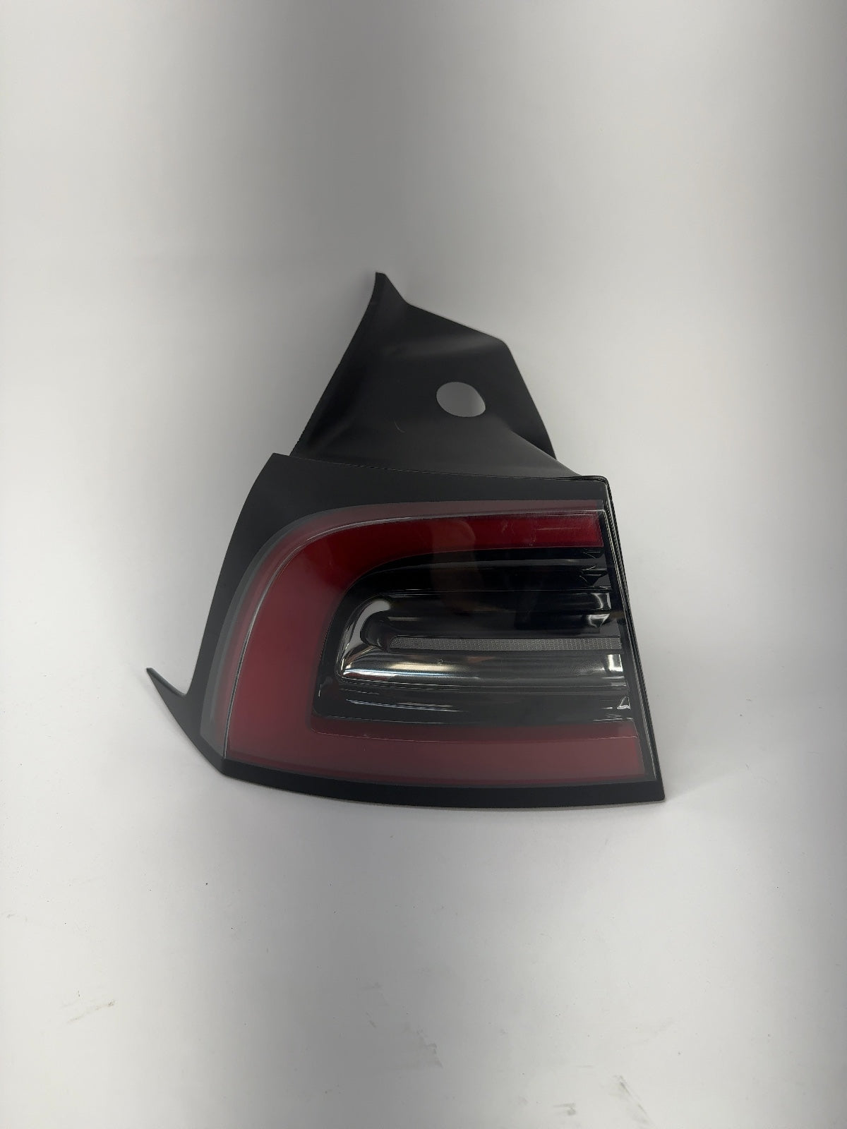 2021-2025 Tesla Model 3 Left Tail Lamp Quarter Mounted Global 1502086-00-D