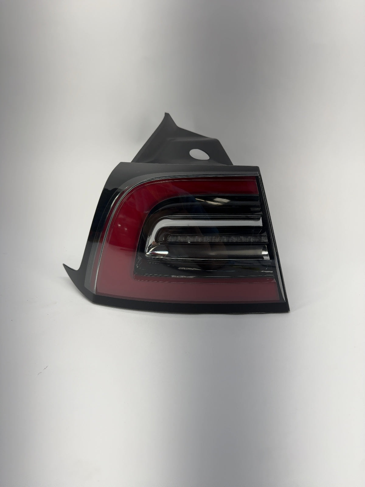 2021-2023 Tesla Model 3 Tail Lamp Rear Bodyside Right 1077398-00-H