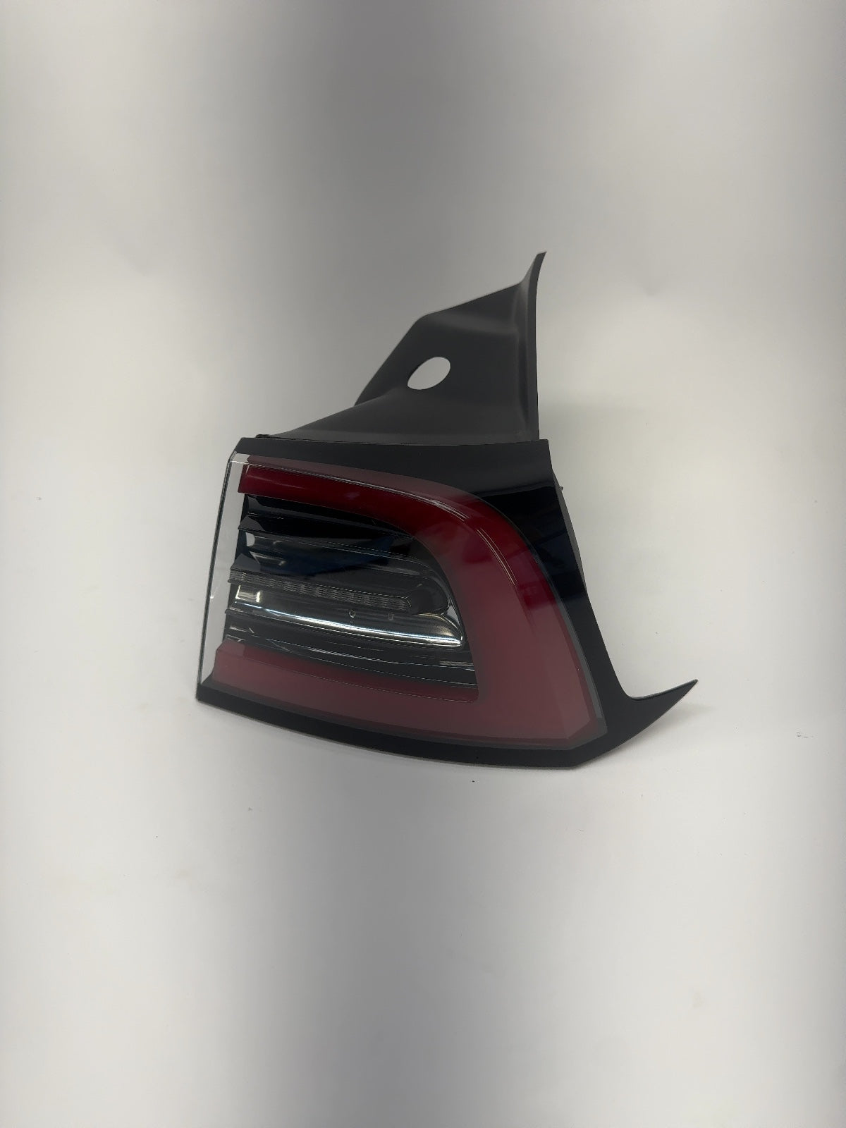 2020-2023 Tesla Model 3 Tail Lamp Rear Bodyside Left 1077397-00-H