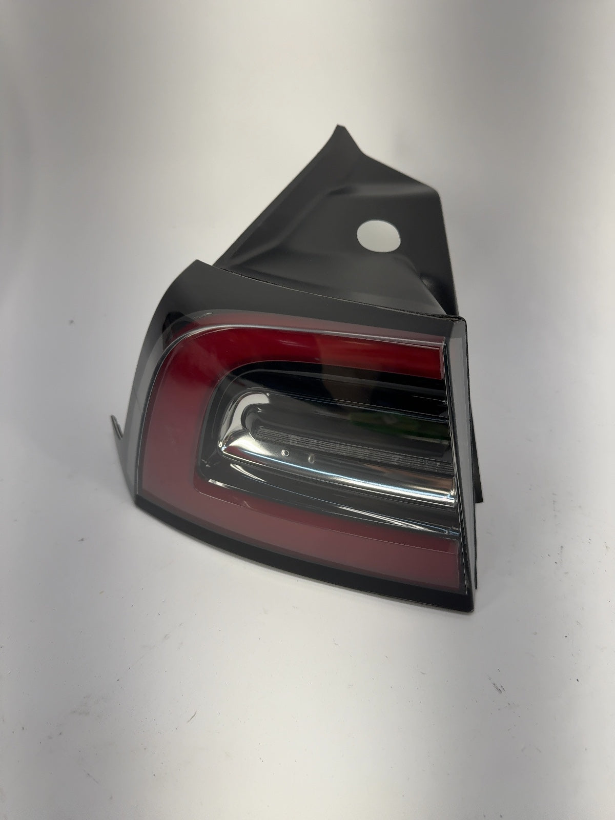 2019-2021 Tesla Model 3 Tail Lamp Rear Bodyside Left 1077397-00-G