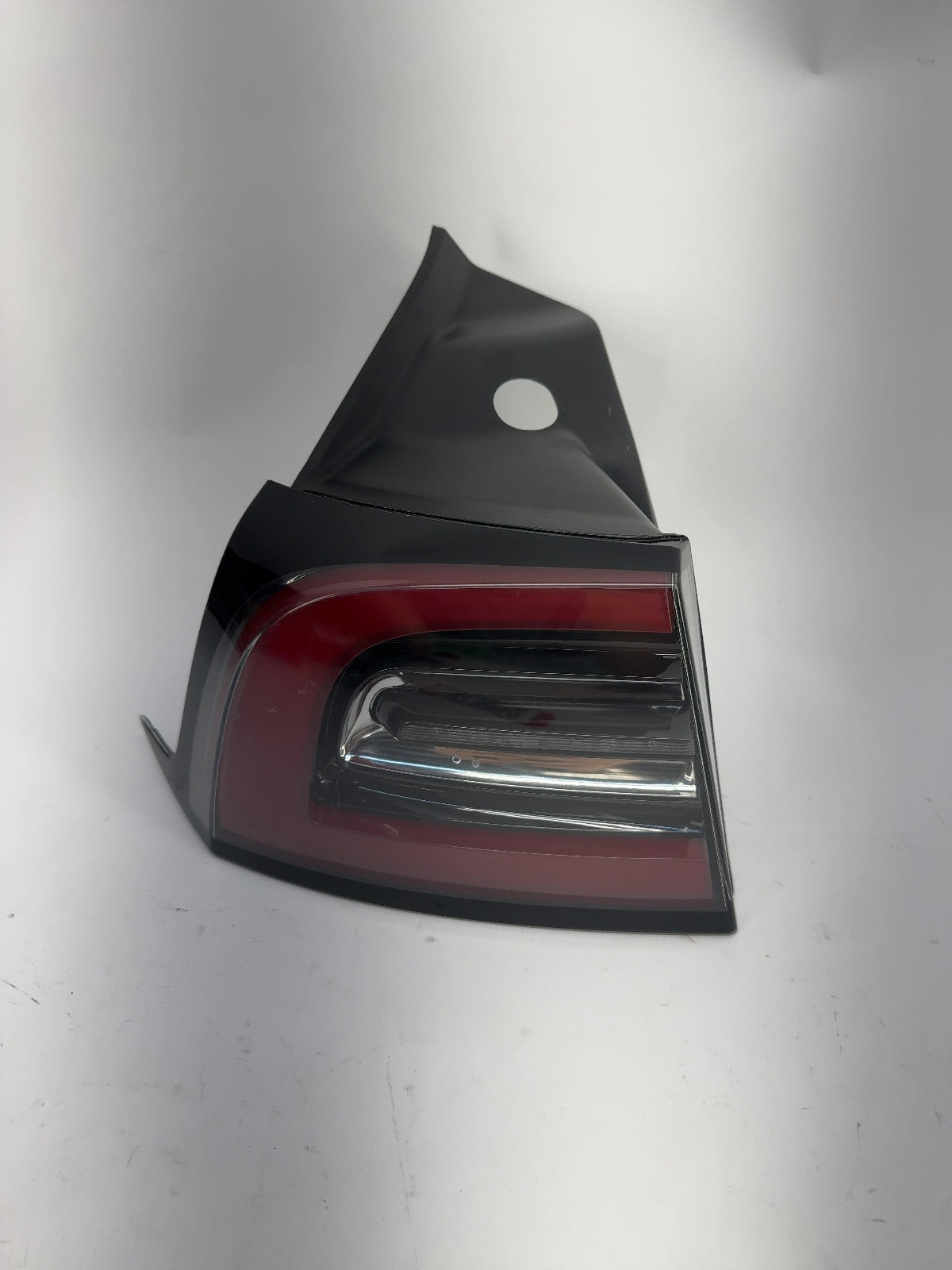 2020-2023 Tesla Model 3 Left Tail Lamp Quarter Mounted 1077397-00-H