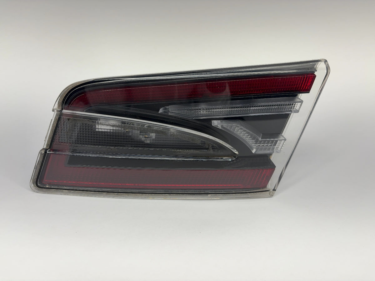 2015-2017 Tesla Model S Liftgate Tail Lamp Right 6005924-00-D