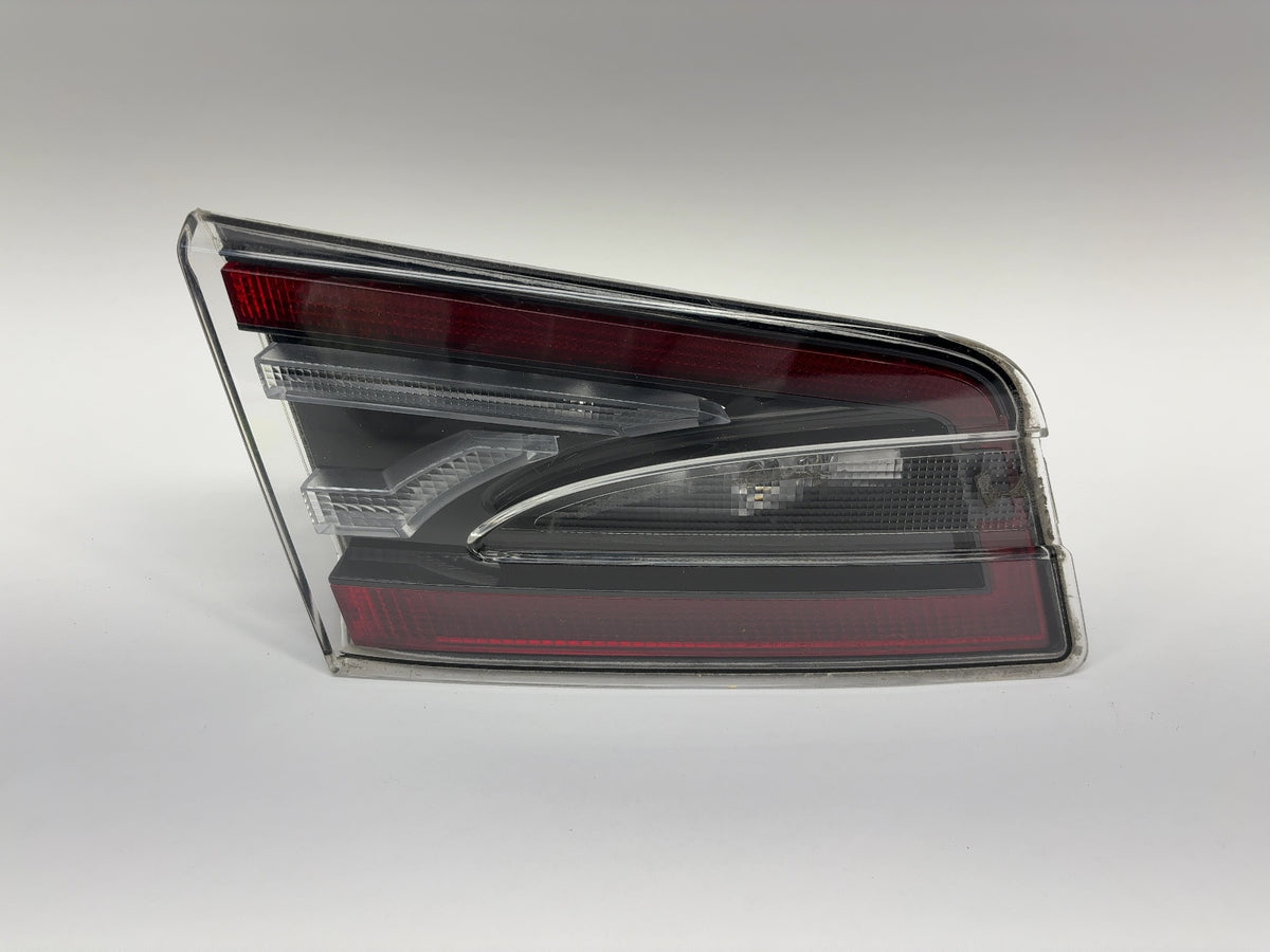 2015 Tesla Model S Tail Lamp Liftgate Left 6005922-00-D