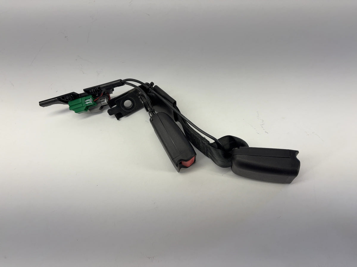 2018 Tesla Model 3 Second Row Seat Belt Buckle Center 1085942-01-E