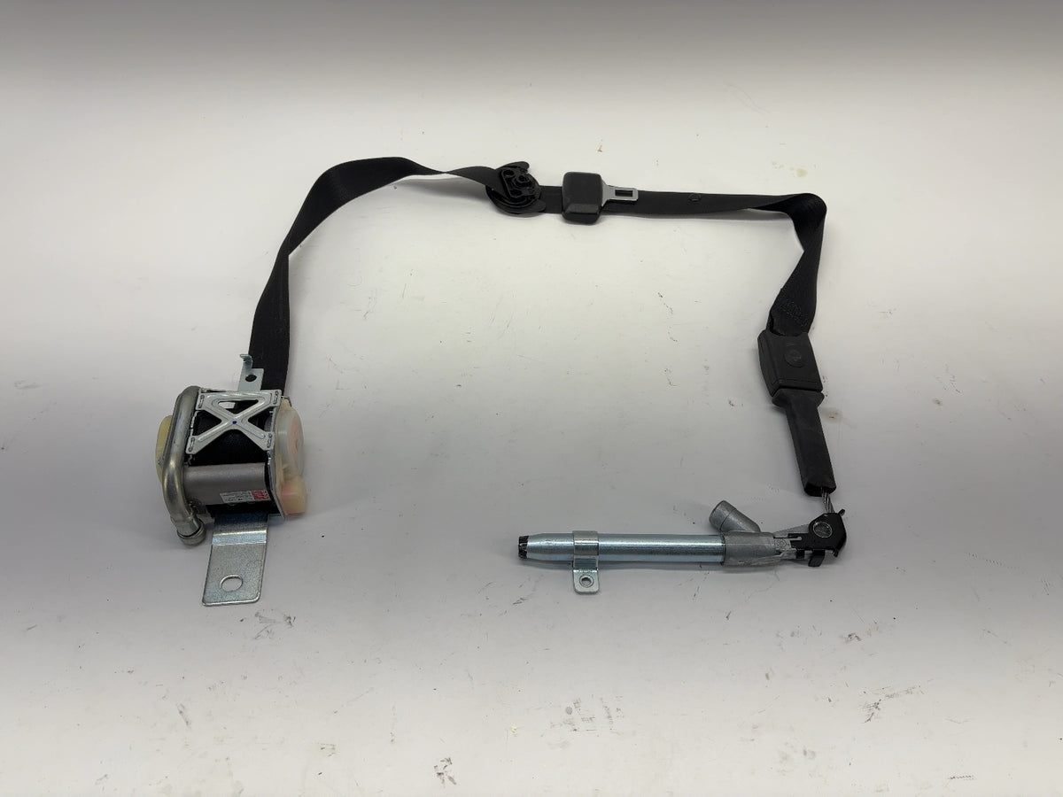 2015 Tesla Model S Front Left Seatbelt With Pretensioner 1019468-02-C