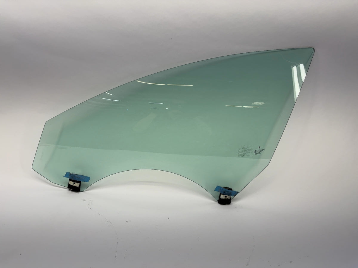 2018 Tesla Model 3 Front Left Door Glass 1077900-00-A
