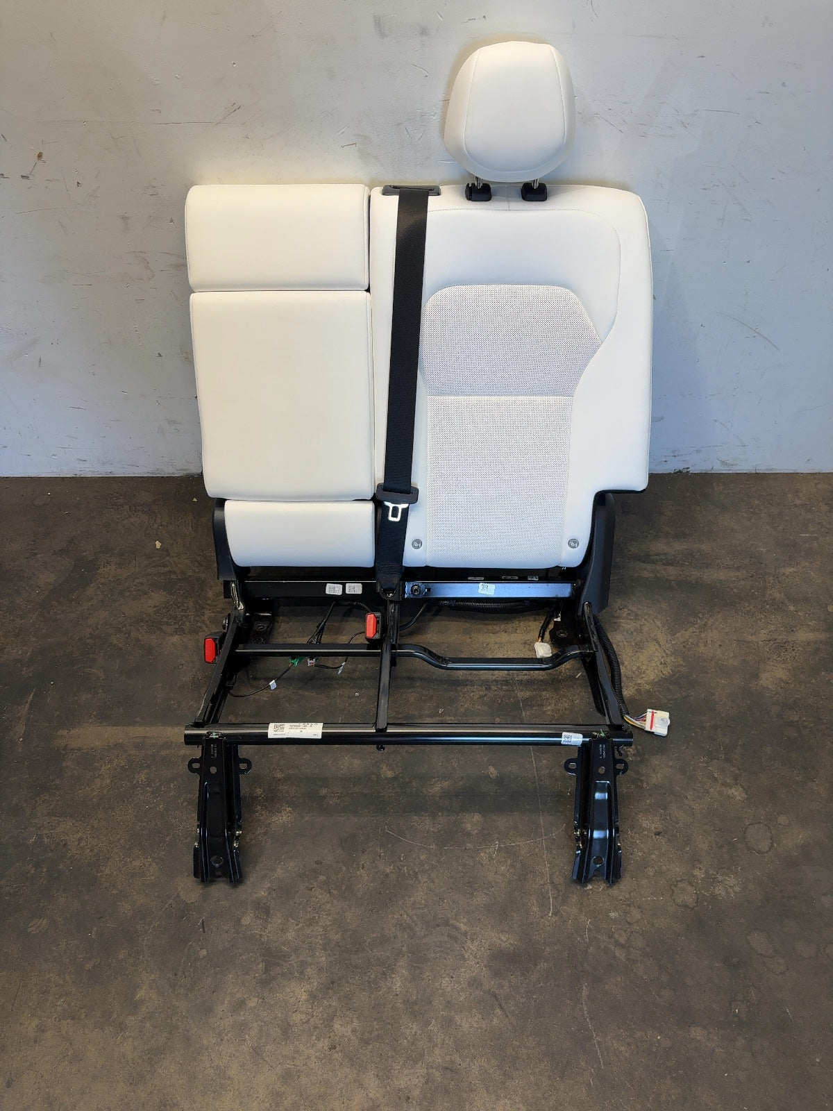 2026 Tesla Model Y Juniper 2nd Row Upper Seat Left Side 1494831-TW-C