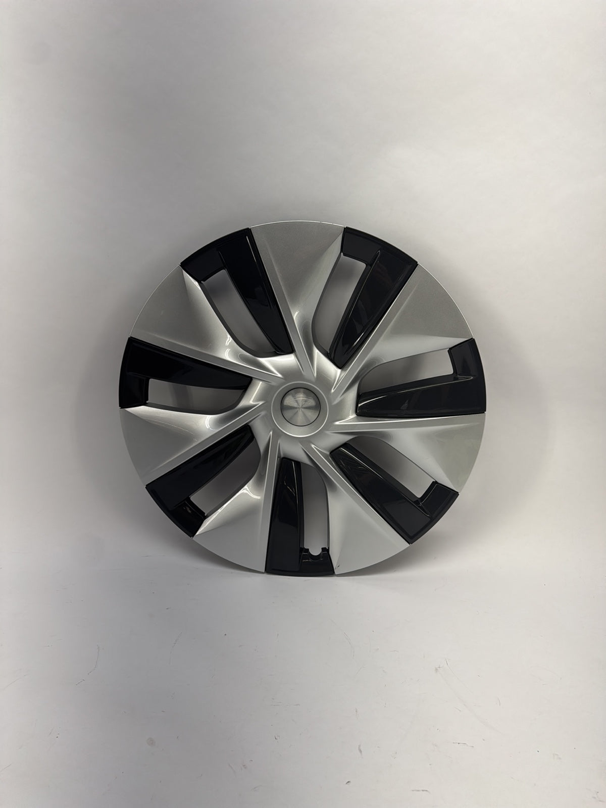 2021 Tesla Model Y Wheel Cover 19 Inch Gemini Silver 1044235-00-B