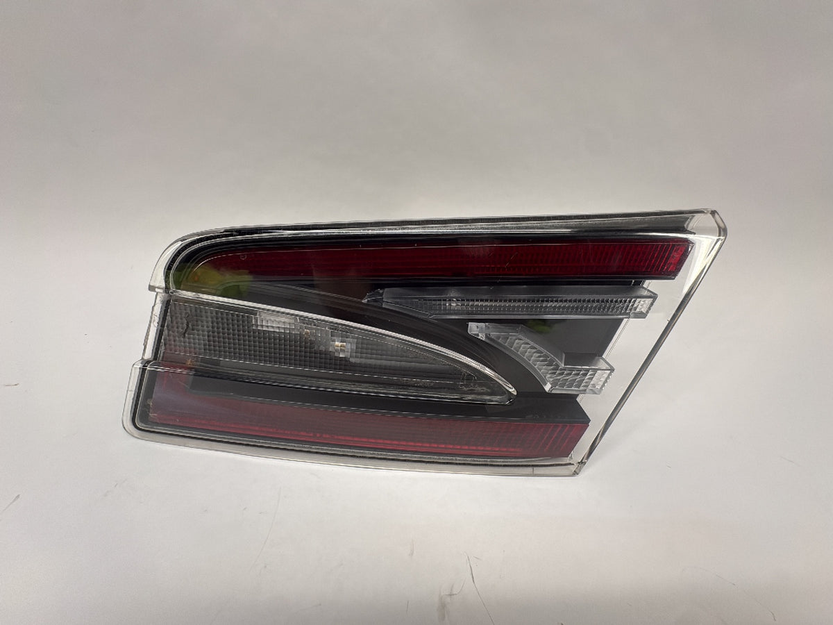 2013 Tesla Model S Liftgate Tail Lamp Right 6005924-00-C