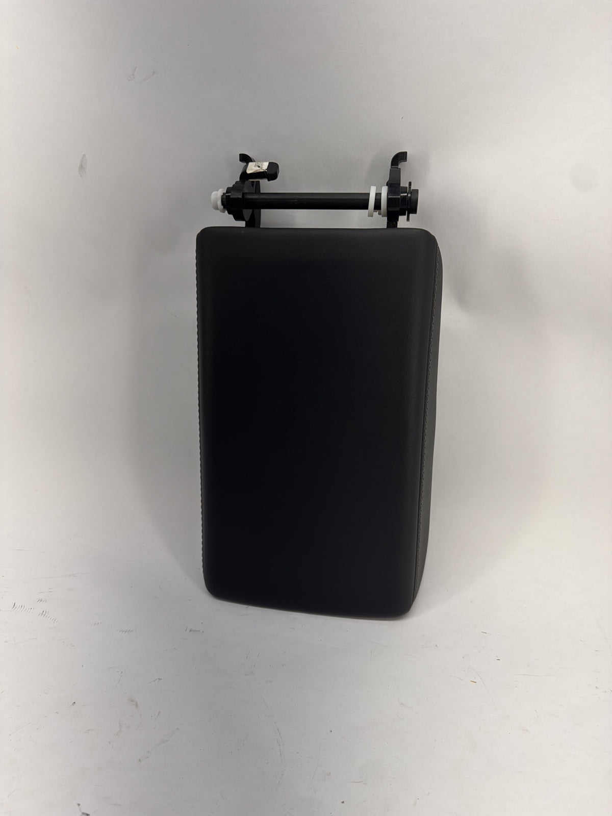 2021 Tesla Model Y Console Armrest 1582886-00-A