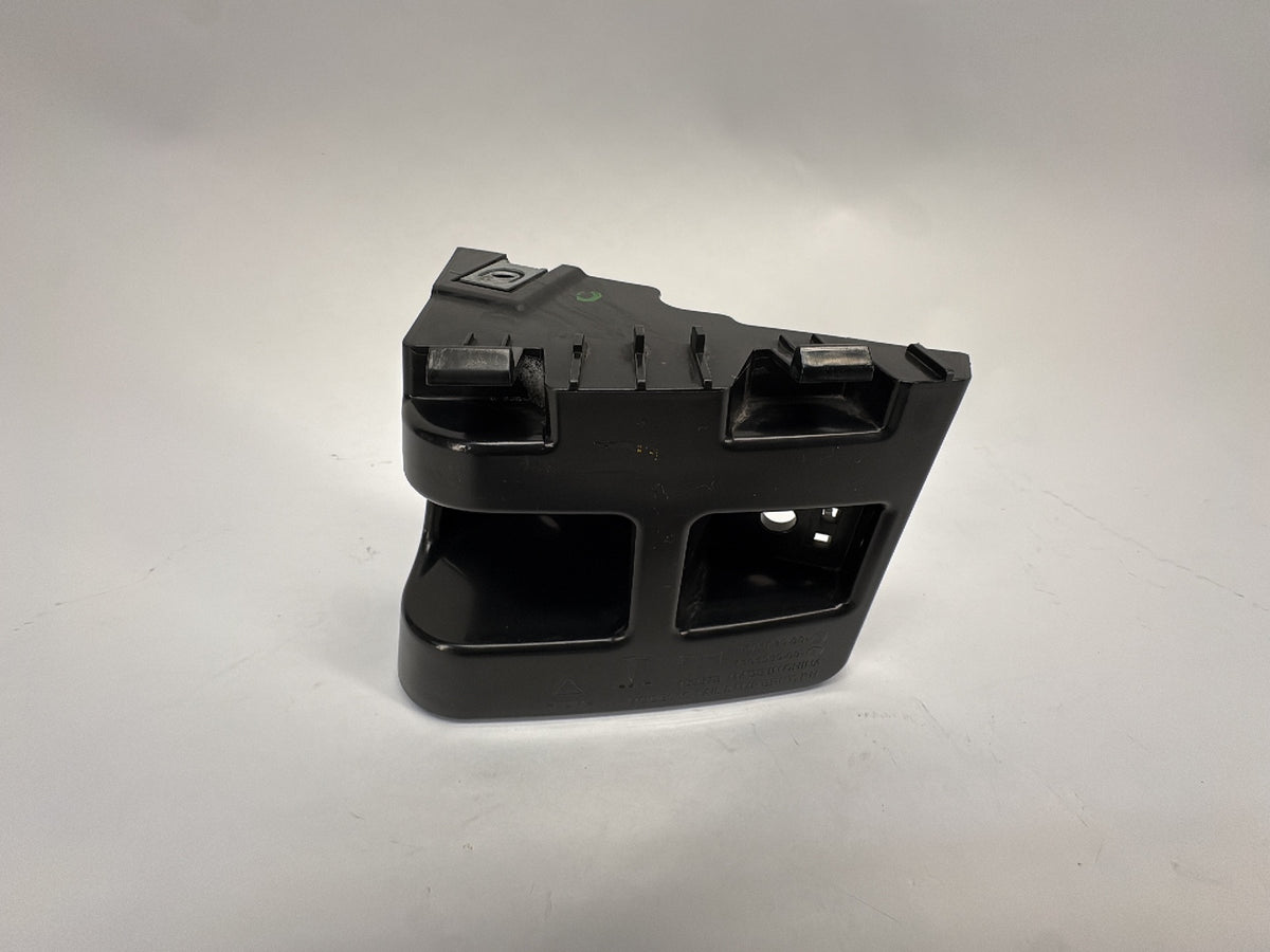 2021 Tesla Model Y Rear Tail Lamp Bracket Right 1494039-00-D