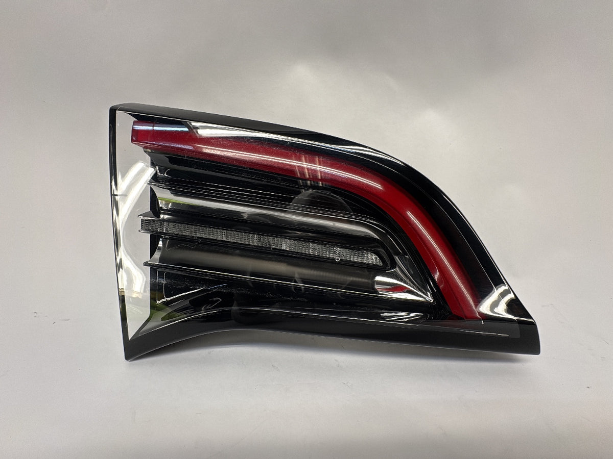 2021-2025 Tesla Model Y Left Tail Lamp Trunk Mounted Global 1502088-00-B