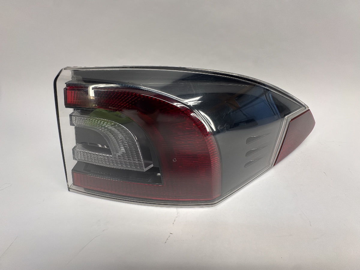 2013 Tesla Model S Right Tail Lamp 6005919-00-C