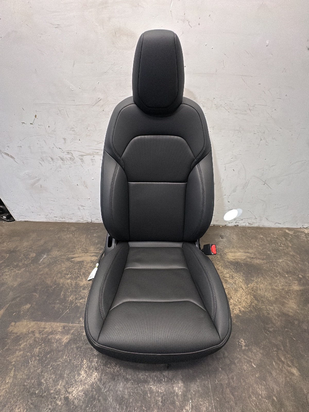 2026 Tesla Model Y Juniper Front Right Seat Assembly 2700041-F1-B