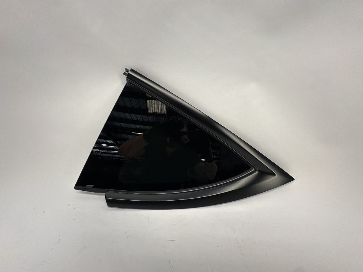 2021-2023 Tesla Model Y Left Quarter Glass Note 1495740-00-E
