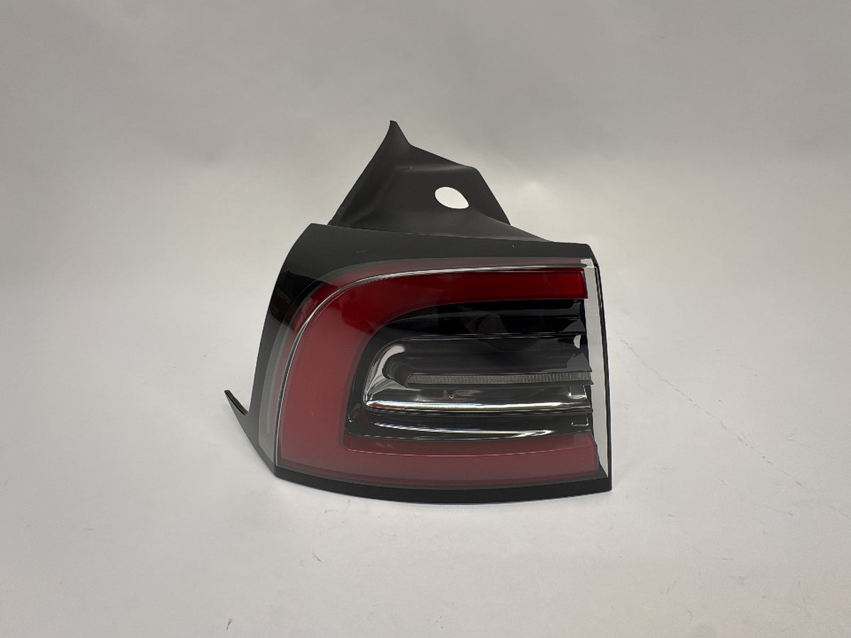 2021-2025 Tesla Model Y Tail Lamp Rear Bodyside Global Left 1502086-00-D