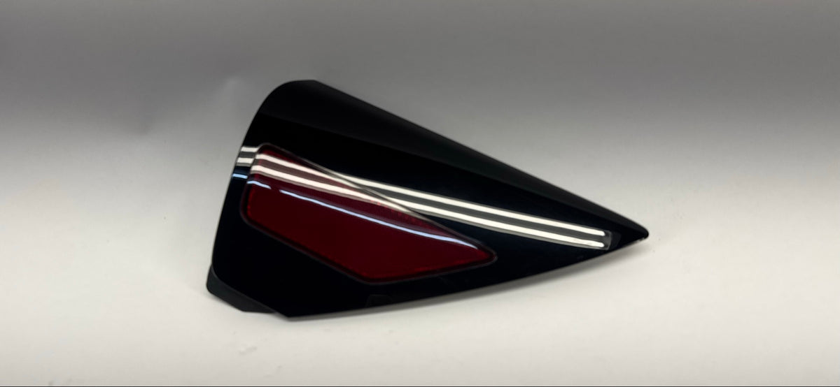 2021-2022 Tesla Model 3 Rear Right Quarter Reflector 1518783-00-A