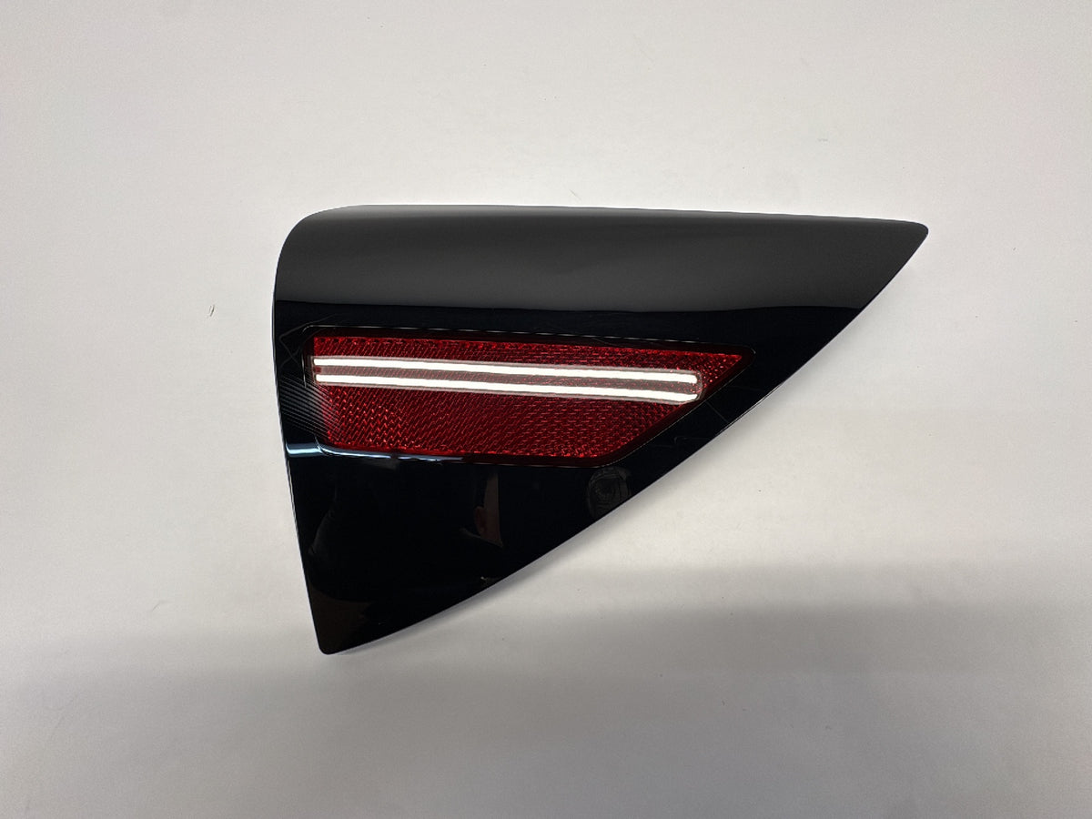 2025-2026 Tesla Model 3 Highland Right Quarter Reflector 1715105-30-A